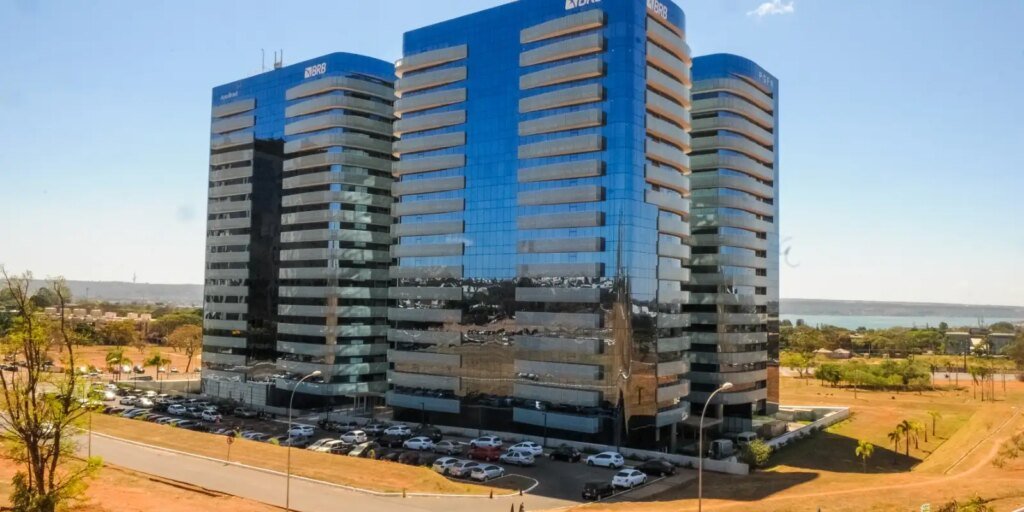 Ibaneis Solicita R$ 4 Bilhões ao FGC em Medida Emergencial para Salvar o Banco de Brasília