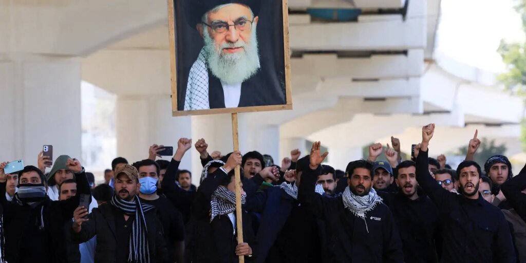 Irã Ameaça Retaliação Imediata Enquanto Trump Promete Resposta Sem Precedentes