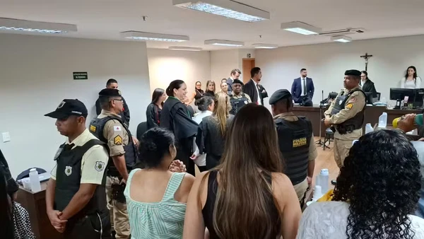 Justiça em Belo Horizonte: Mãe Absolvida por Morte de Companheiro Acusado de Abuso Infantil