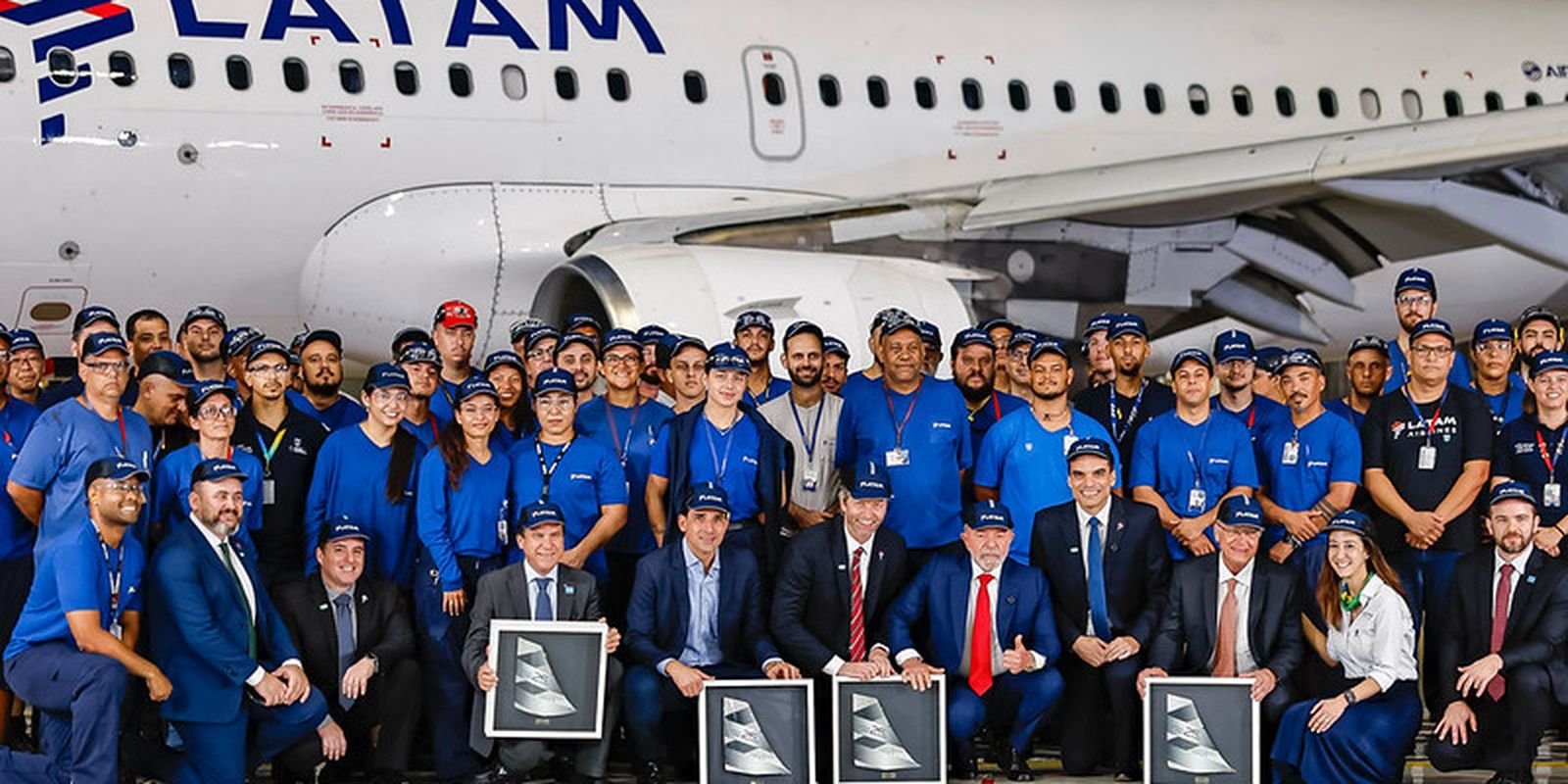 Latam Anuncia Integração dos Primeiros Aviões Embraer em Sua Frota: Um Marco na Aviação Brasileira