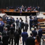 PL de Tabata sobre antissemitismo perde apoio e assinaturas