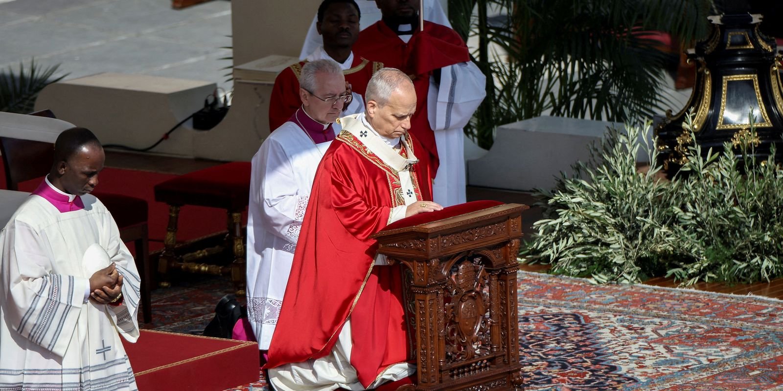 Papa Leão 14: Deus Desconsidera Orações de Líderes que Promovem Conflitos e Guerra