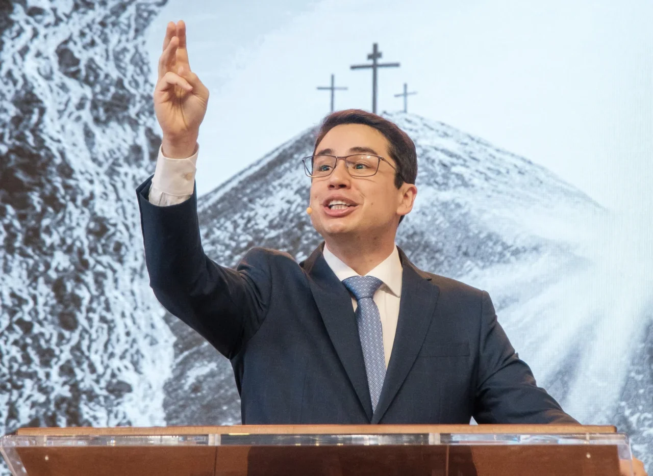Pastor de 31 Anos Assume Liderança da Convenção Batista Brasileira: Conheça o Novo Líder de 1,8 Milhão de Fiéis