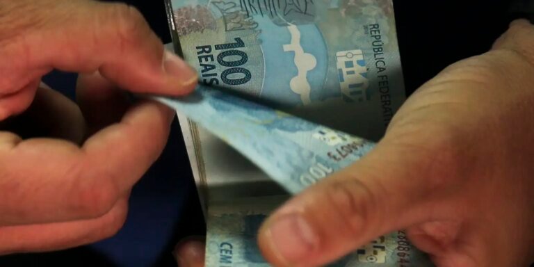 Precatórios Federais: União Prevê R$ 44,9 Bilhões em Pagamentos para 2027