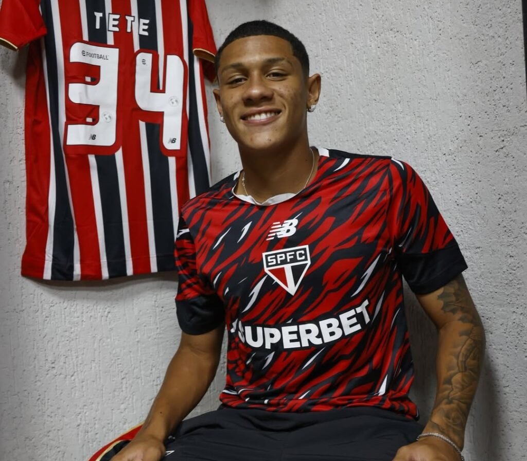 Revelação nas Categorias de Base: O Jovem Talento que Encanta Roger e Pode Brilhar no São Paulo