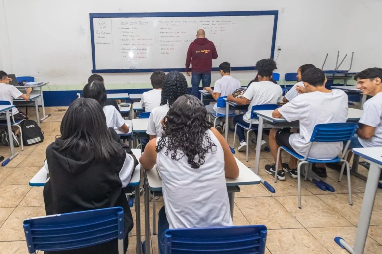 Senate Moves Forward with New National Education Plan: Discover the Goals
