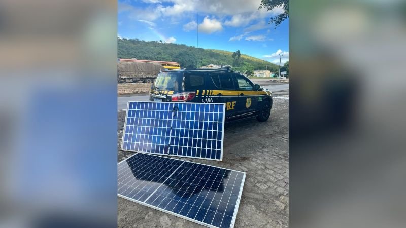 Suspeito detido por roubo de placas solares após colisão na BR-116