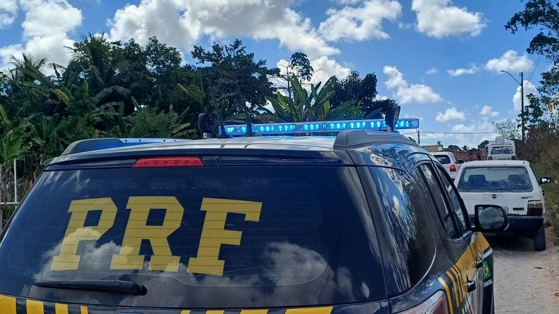 Veículo Roubado em Recife é Encontrado com Sinais de Adulteração em Rodovia de Arapiraca: Investigação em Andamento