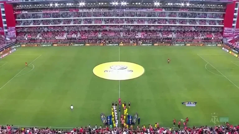 Vélez Sarsfield Conquista Vitória Crucial com Gol Incrível Contra Estudiantes no Campeonato Argentino