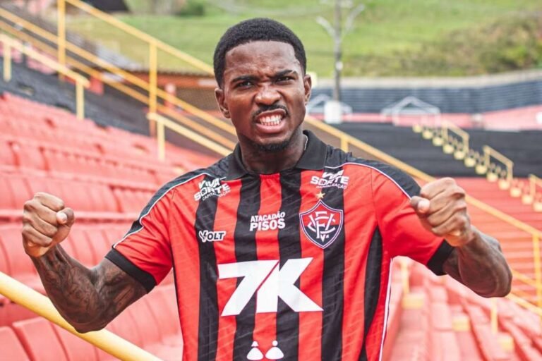 Vitória Reforça Defesa: Cacá, Ex-Corinthians, Chega para Fortalecer Jogo Aéreo da Equipe