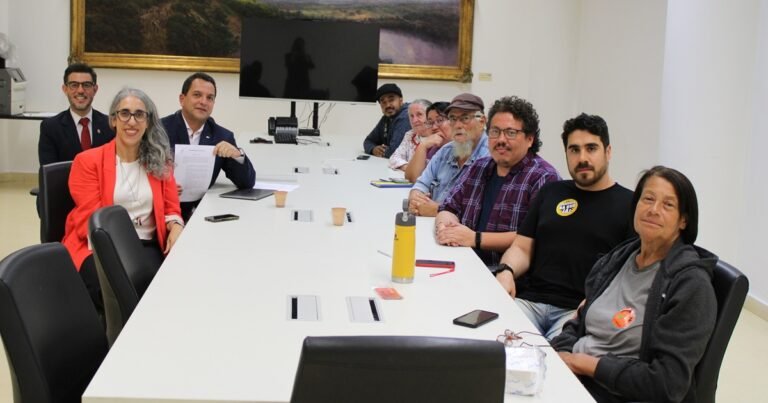 Reitoria e Sintusp assinam acordo pelo final da greve dos servidores técnicos e administrativos – Jornal da USP