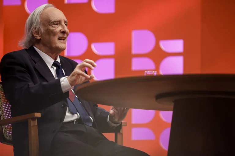 Mestre em direito, professor da UNB, José Geraldo foi entrevistado do programa "DR com Demori".