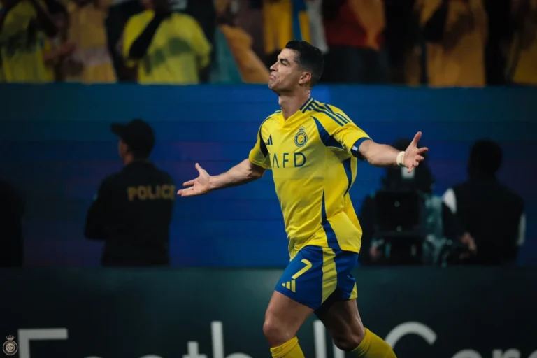 Al Nassr vence Al Akhdoud por 2 a 0 com gol de CR7; assista!