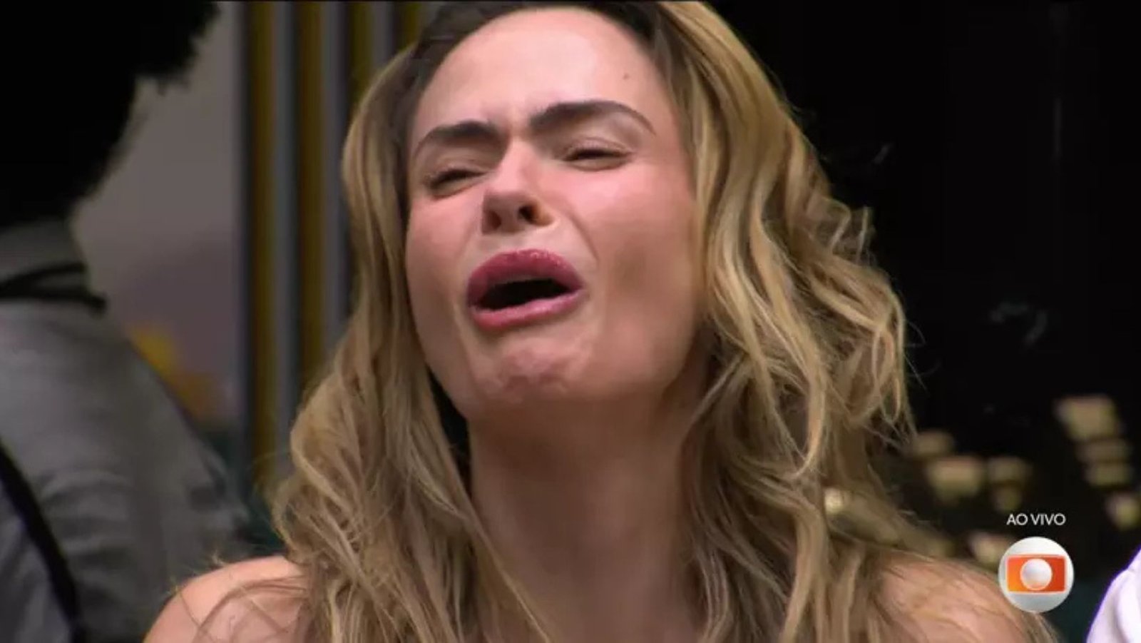 Ana Paula Renault se emociona com família na final do BBB 26