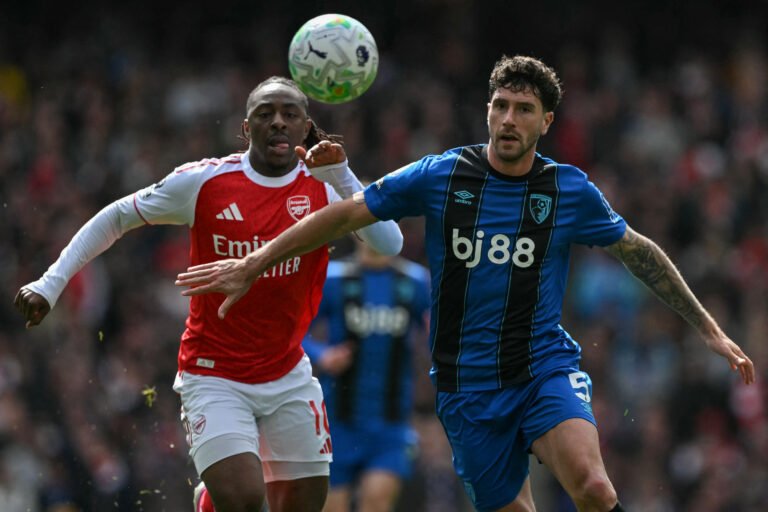 Arsenal é derrotado pelo Bournemouth e título inglês se complica