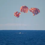 Artemis 2: Missão tripulada à Lua encerra com pouso no Pacífico