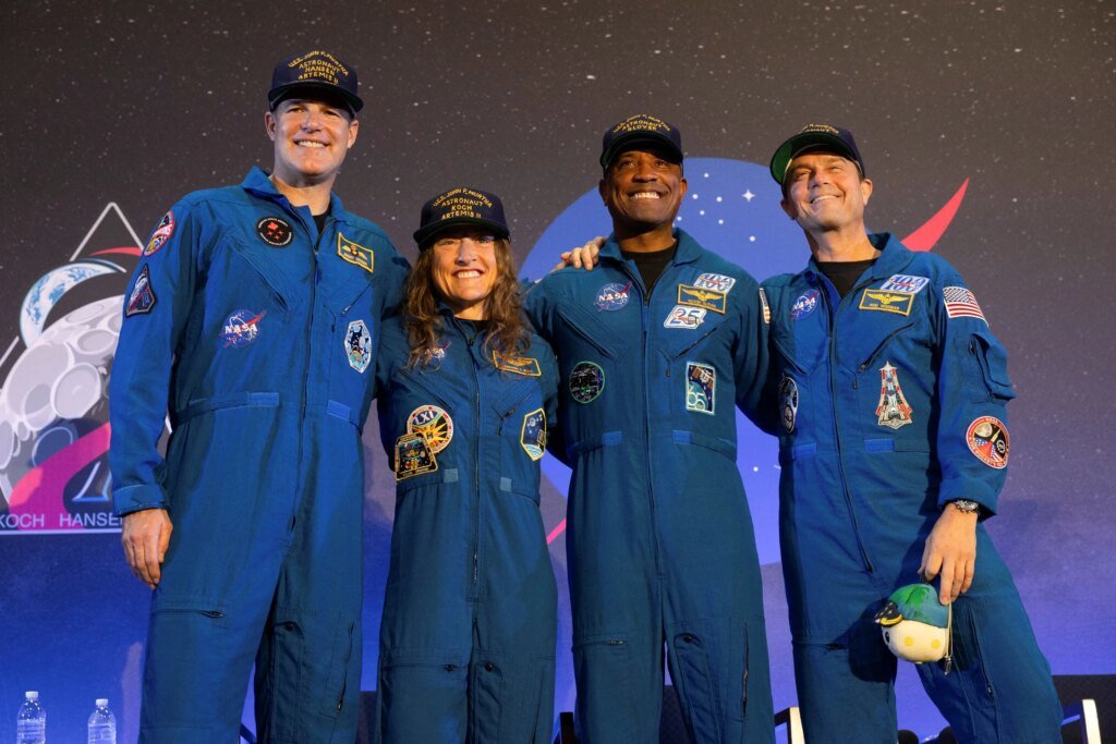 Astronautas revelam experiências em primeira entrevista pós-missão