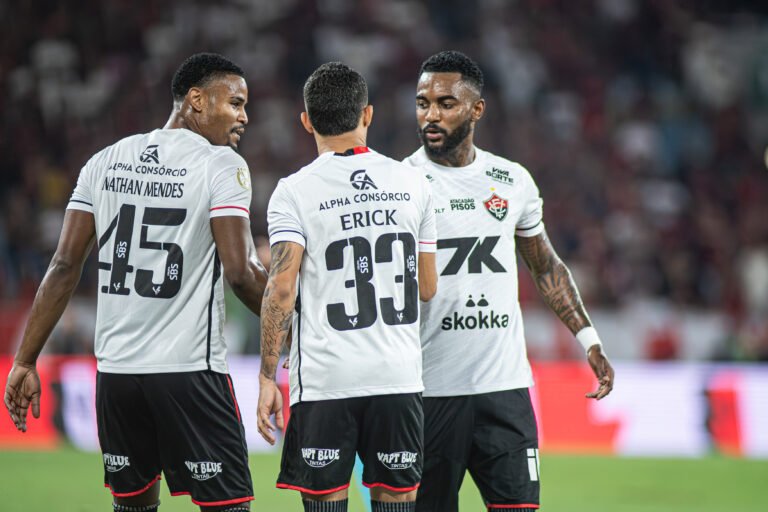 Athletico-PR e Vitória: onde assistir e escalações do duelo da 13ª rodada