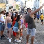 Bahia: Turismo em Alta Supera Média Nacional por Três Anos