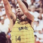 Brasil chora a perda de Oscar Schmidt; confira reações emocionantes