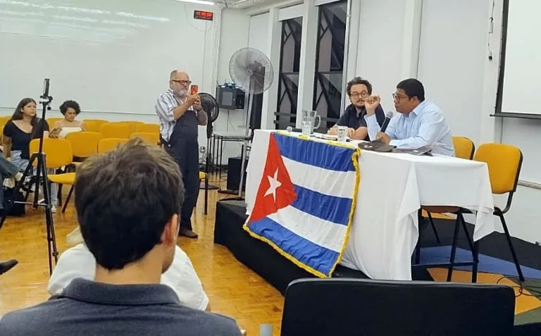 Em encontro com jornalistas, embaixador cubano Victor Cairo pediu solidariedade efetiva com o país