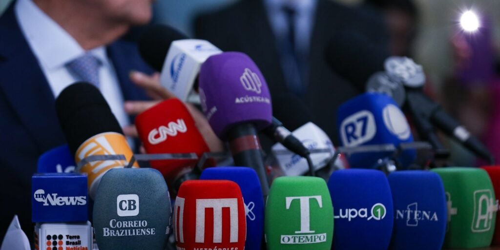 Brasil ultrapassa EUA pela 1ª vez em ranking de liberdade de imprensa
