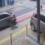 Cadeirante cai em Campinas após motorista de app negar corrida