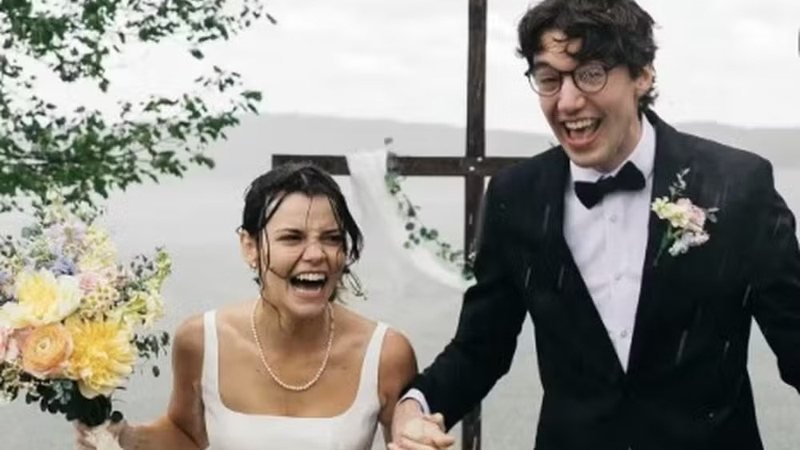 Casamento sob chuva: noivos enfrentam tempestade nos EUA