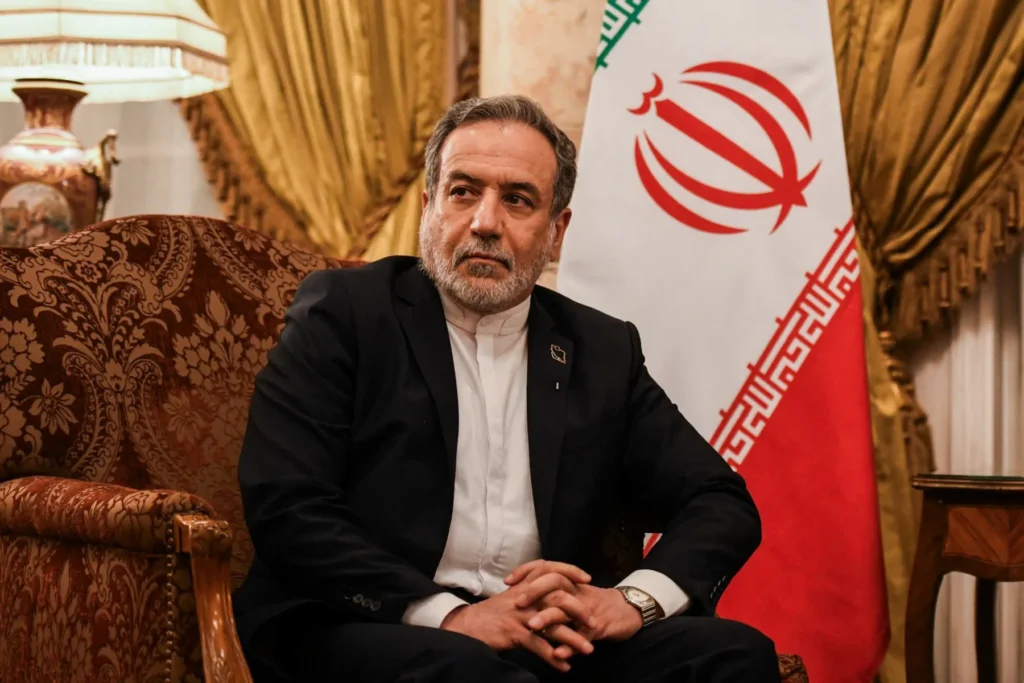 Chanceler iraniano chega à Rússia para encontro com Putin