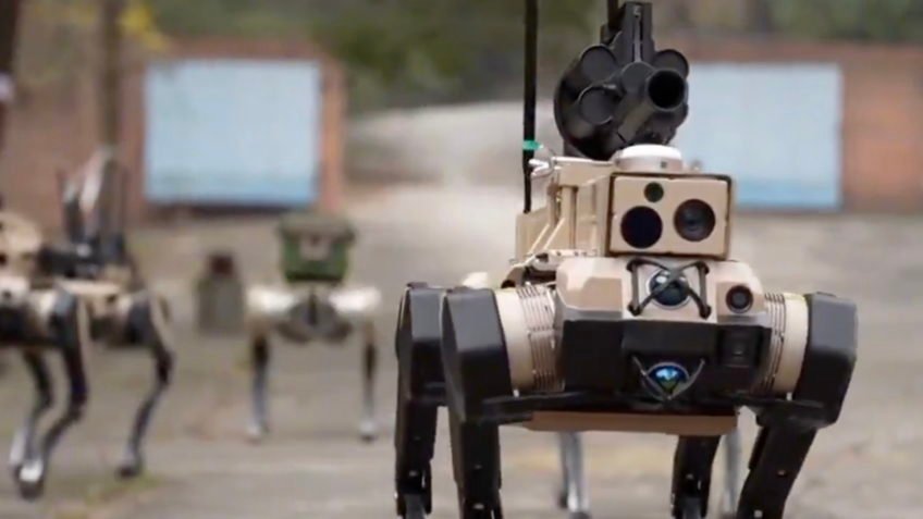 China lança avançados robôs lobos para combate urbano