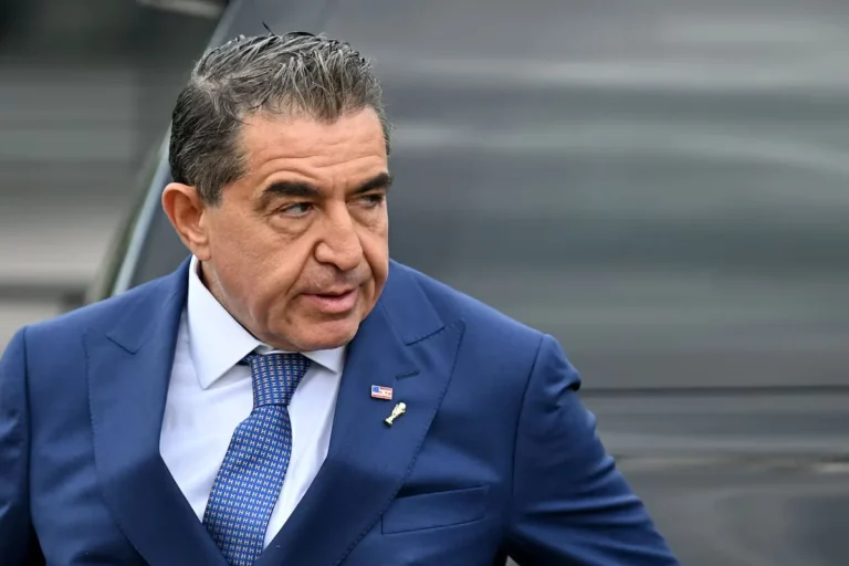 Conselheiro de Trump gera polêmica com declarações sobre brasileiras