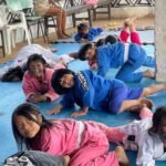 Crianças indígenas do Noroeste aprendem jiu-jitsu em projeto social