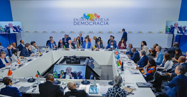 4ª Reunião de Alto Nível do Fórum em Defesa da Democracia, na Espanha