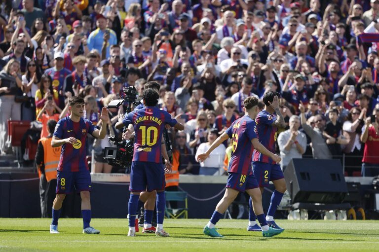 Dérbi de Barcelona retorna ao Camp Nou após dois anos