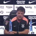 Diniz destaca a importância de criatividade ao assumir o Corinthians