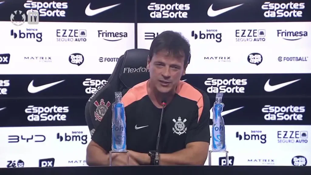 Diniz destaca a importância de criatividade ao assumir o Corinthians