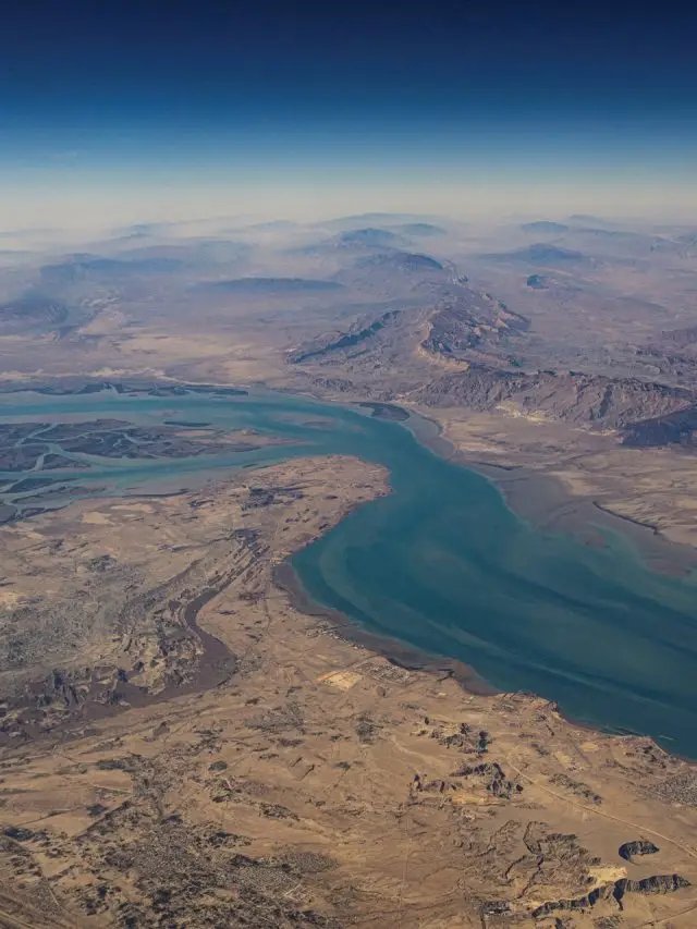 Dólar sob pressão: Selic alta e 'fator Trump' no Oriente Médio