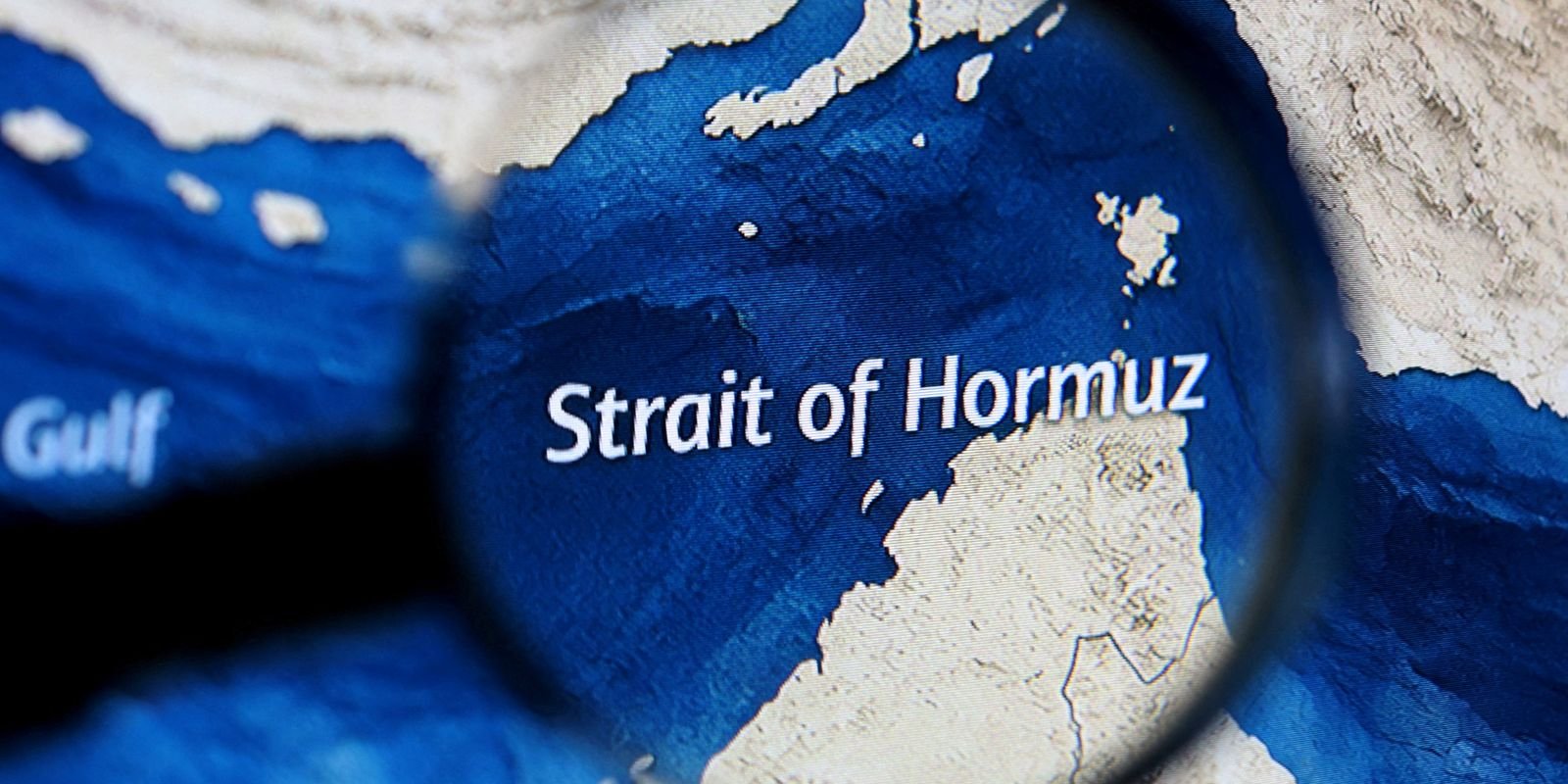 EUA esclarecem restrições no bloqueio de Ormuz; navios retornam