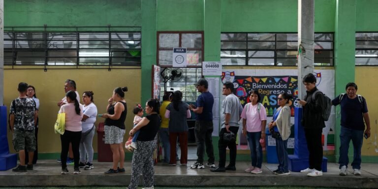 Eleições no Peru: ultraconservador e esquerda acirram disputa eleitoral