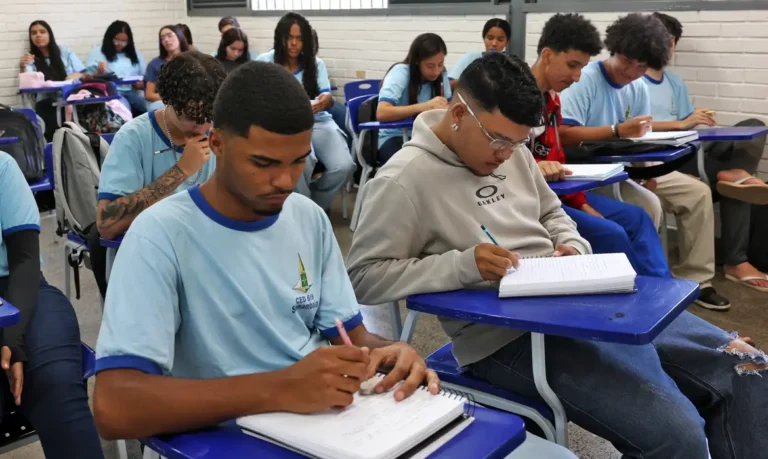 Enem obrigatório: Governo busca novo modelo de avaliação educacional