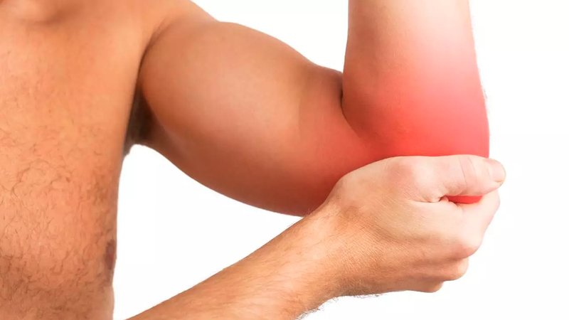 Entenda a dor no cotovelo: causas do "choquinho" explicado