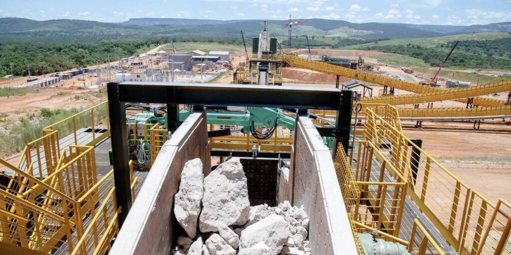 Entenda as Diferenças entre Terras Raras e Minerais Estratégicos