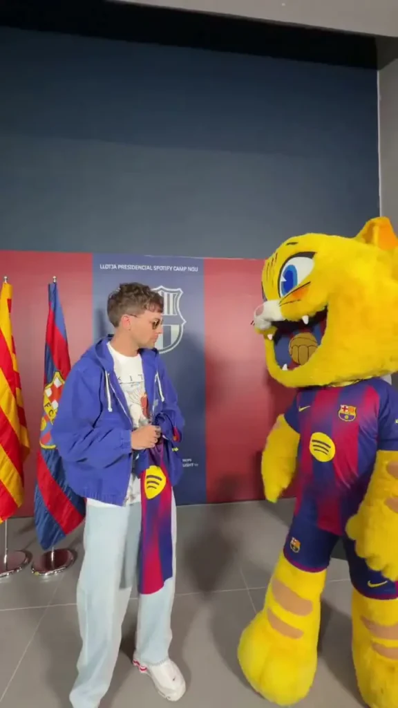 Ex-One Direction prestigia vitória avassaladora do Barcelona