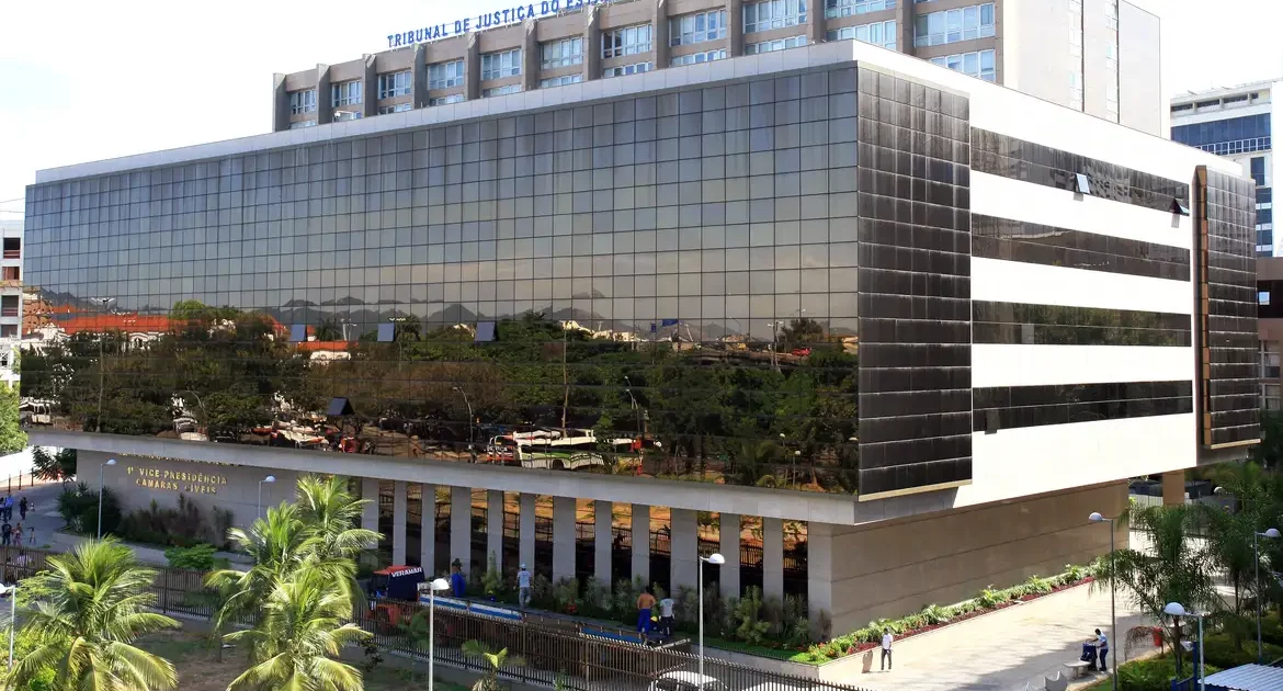 Júri condena ex-PM pelo assassinato do bicheiro Fernando Iggnácio