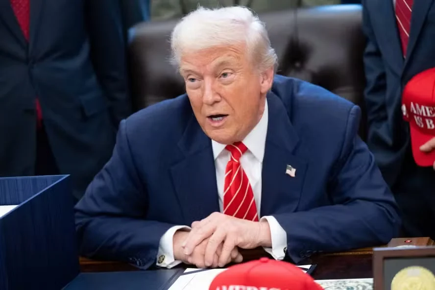 Ex-diretor da CIA solicita impeachment de Trump por saúde mental