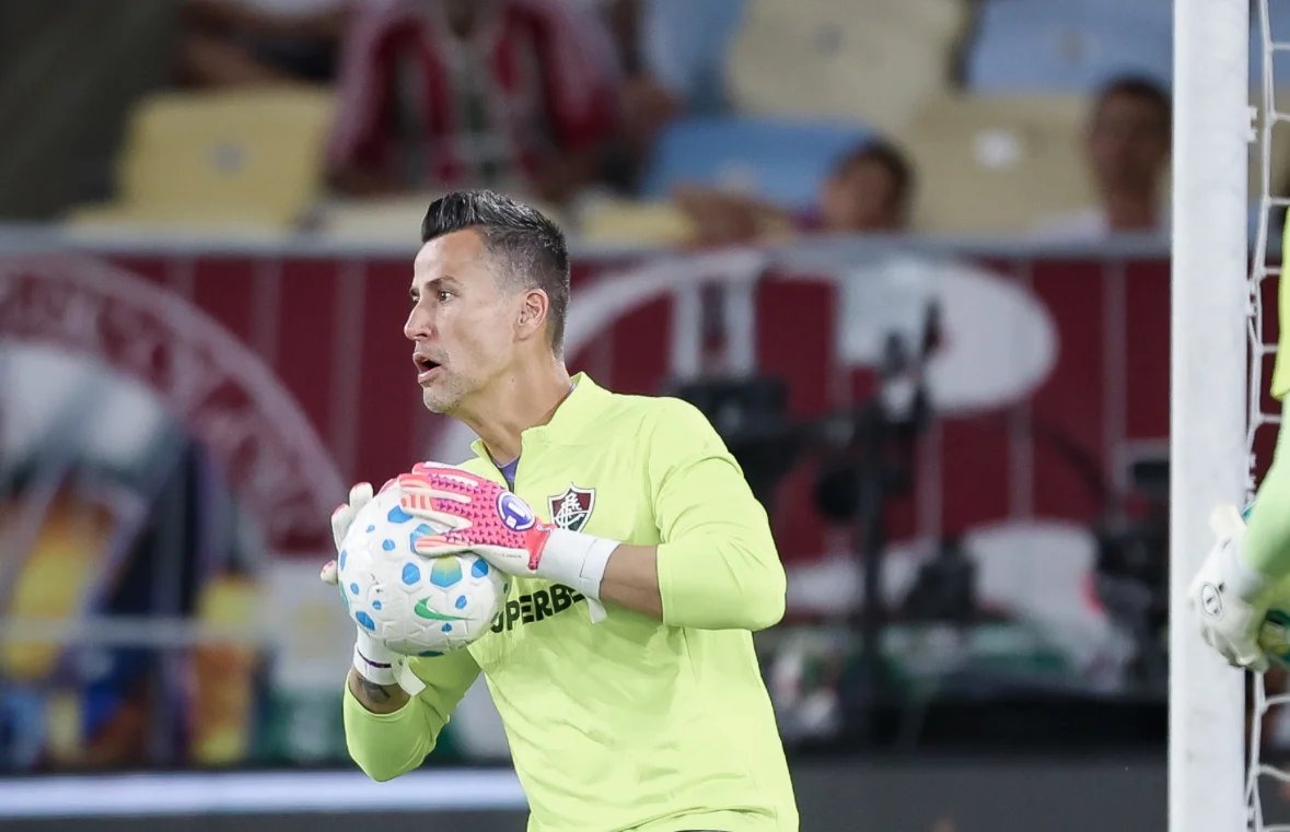 Fábio se torna o jogador mais velho da história da Libertadores