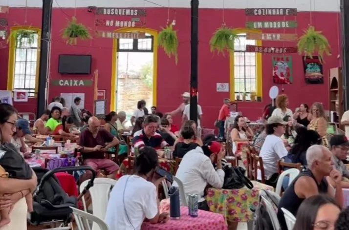 Feijoada de Ogum conecta ancestralidade e agroecologia em espaço do MST no centro de SP