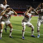 Ferreirinha brilha com hat-trick e São Paulo vence Cruzeiro Ferreirinha brilha com hat-trick e São Paulo vence Cruzeiro
