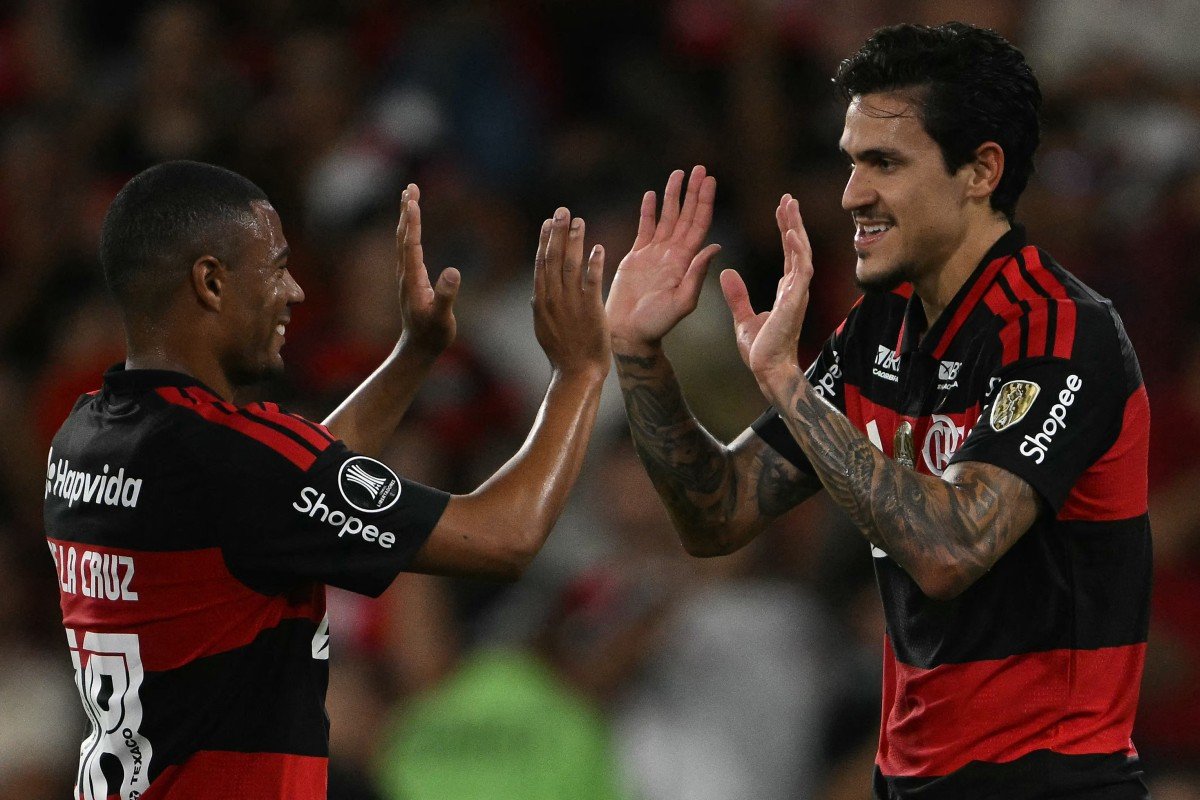 Flamengo goleia Medellín e Palmeiras vence Cristal na Libertadores