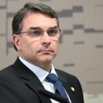 Flávio Bolsonaro critica atentado a Trump: ‘Inaceitável na democracia’